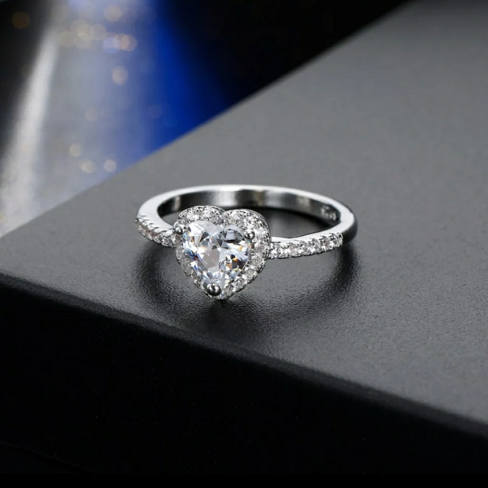 Silver color fashion crystal heart shaped wedding - Picture 2 of 6
